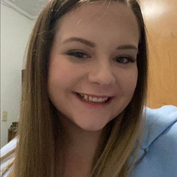 Meet your Posher, Briana - Picture 1 of 1